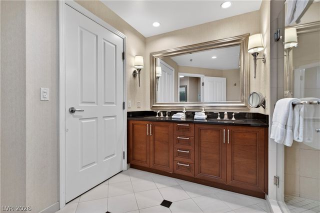 125 East Harmon Avenue 3301 & 3303, Las Vegas, NV 89109