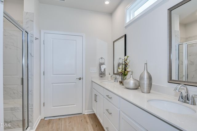52 King Tucks Way, Four Oaks, NC 27524
