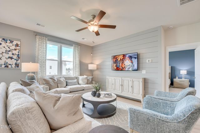 52 King Tucks Way, Four Oaks, NC 27524