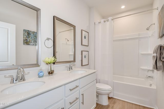 52 King Tucks Way, Four Oaks, NC 27524