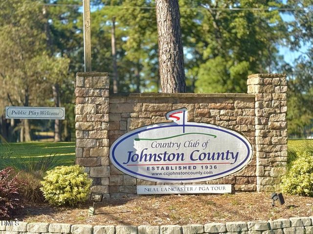 52 King Tucks Way, Four Oaks, NC 27524