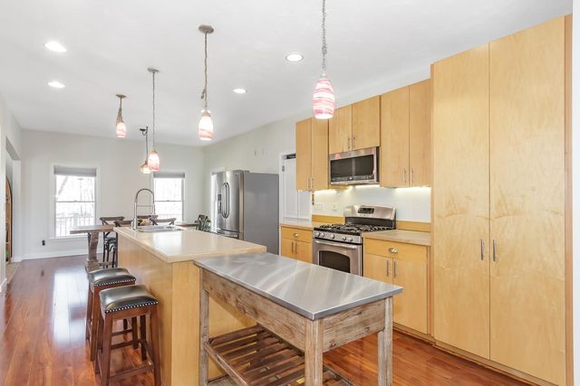 28 Fairway Drive, Merrimack, NH 03054