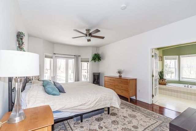 28 Fairway Drive, Merrimack, NH 03054