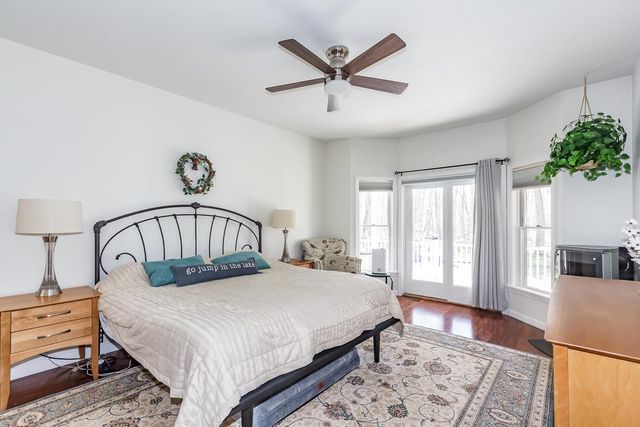 28 Fairway Drive, Merrimack, NH 03054
