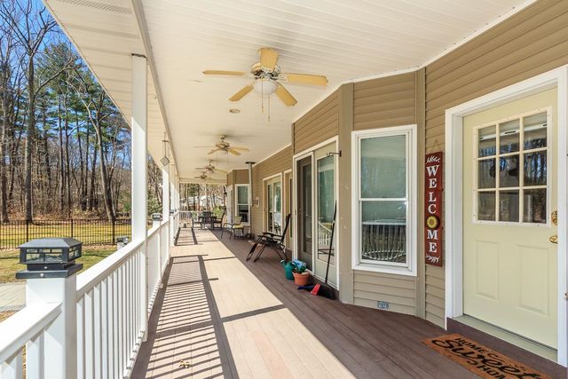 28 Fairway Drive, Merrimack, NH 03054
