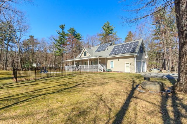 28 Fairway Drive, Merrimack, NH 03054