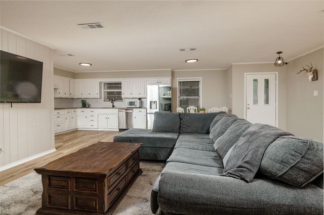 117 Kathryn Drive, Sanger, TX 76266