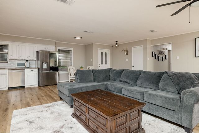 117 Kathryn Drive, Sanger, TX 76266