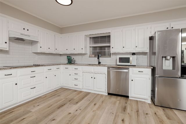 117 Kathryn Drive, Sanger, TX 76266