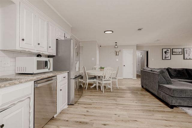 117 Kathryn Drive, Sanger, TX 76266