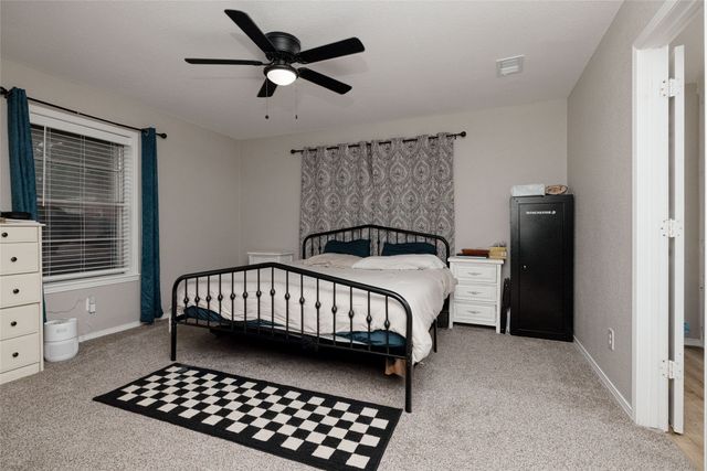 117 Kathryn Drive, Sanger, TX 76266