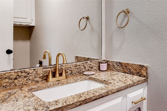 117 Kathryn Drive, Sanger, TX 76266