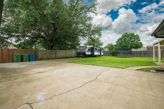 117 Kathryn Drive, Sanger, TX 76266