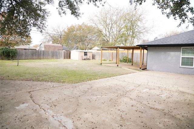 117 Kathryn Drive, Sanger, TX 76266