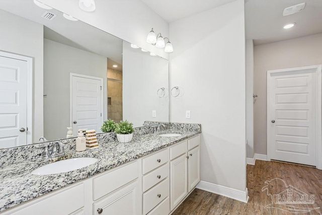 3531 Moonstone Dr, Navarre, FL 32566