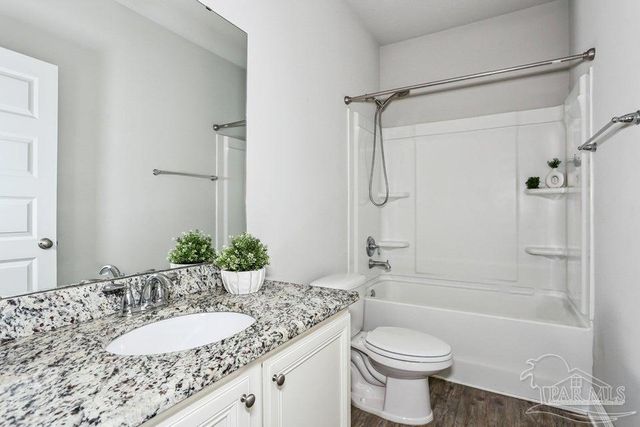 3531 Moonstone Dr, Navarre, FL 32566