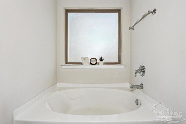 3531 Moonstone Dr, Navarre, FL 32566