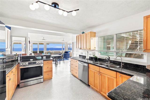 68-665 Hoomana Place, Waialua, HI 96791