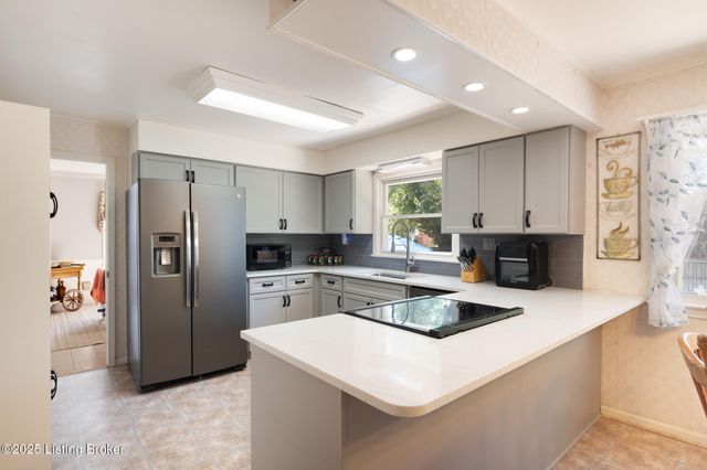 3902 Benje Way, Louisville, KY 40241