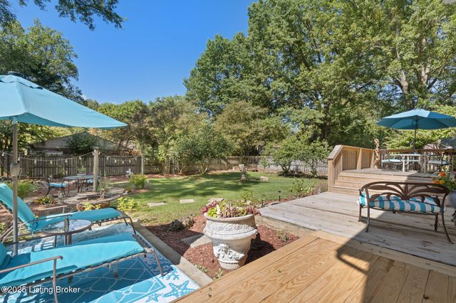 3902 Benje Way, Louisville, KY 40241