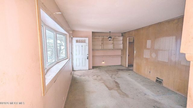 106 Athens Avenue, South Amboy, NJ 08879