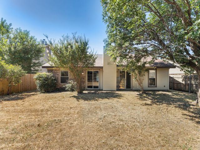 6637 Redbud Drive, Watauga, TX 76148