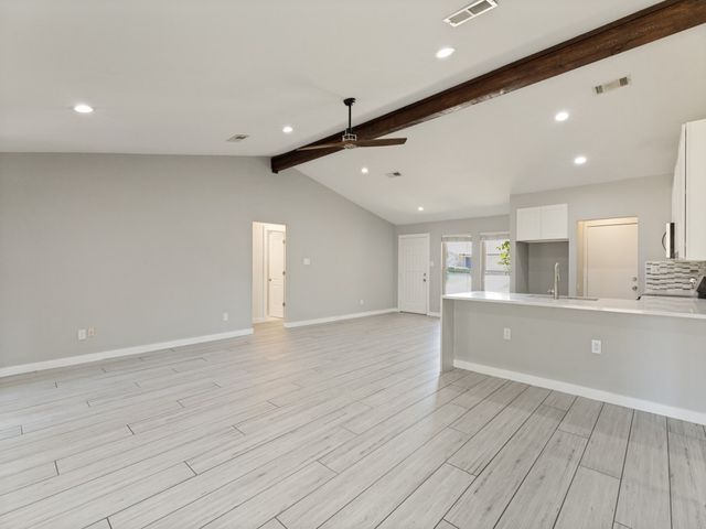 6637 Redbud Drive, Watauga, TX 76148