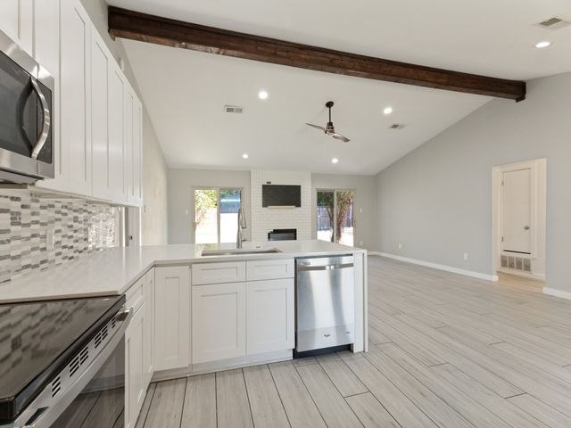 6637 Redbud Drive, Watauga, TX 76148