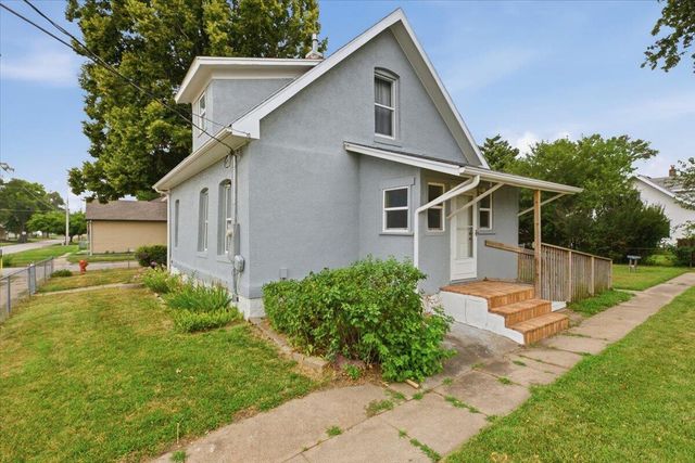 1700 AVENUE D, Council Bluffs, IA 51501