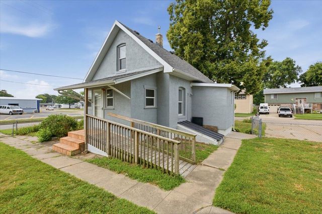 1700 AVENUE D, Council Bluffs, IA 51501