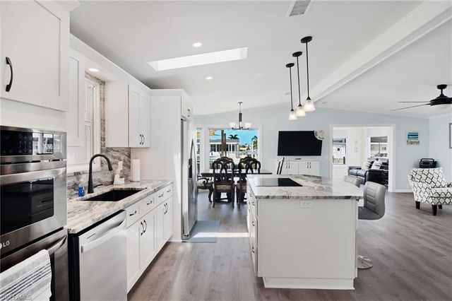 3103 Harpoon LN, St. James City, FL 33956