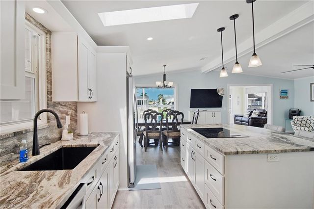 3103 Harpoon LN, St. James City, FL 33956