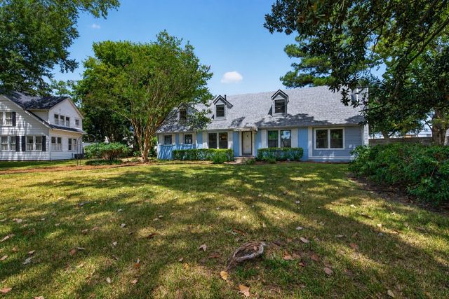 551 Broadmoor Boulevard, Shreveport, LA 71105