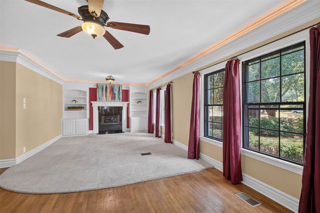 551 Broadmoor Boulevard, Shreveport, LA 71105
