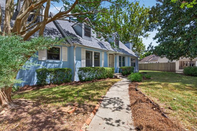 551 Broadmoor Boulevard, Shreveport, LA 71105