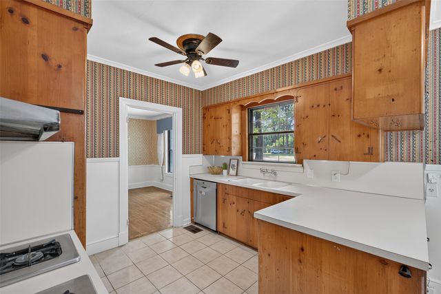 551 Broadmoor Boulevard, Shreveport, LA 71105