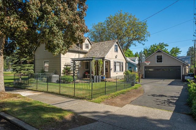 3627 N AUDUBON St, Spokane, WA 99205