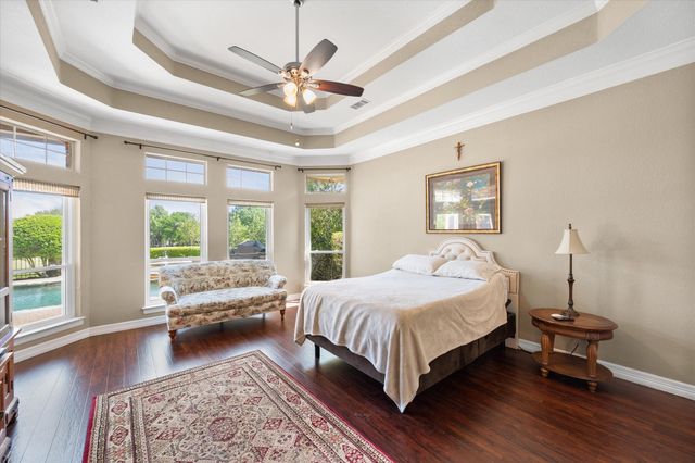 916 Amanda Drive, Mansfield, TX 76063