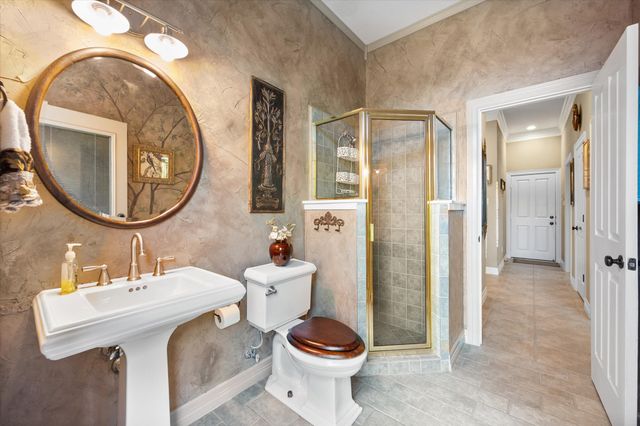 916 Amanda Drive, Mansfield, TX 76063