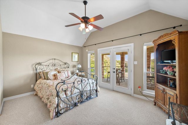 916 Amanda Drive, Mansfield, TX 76063