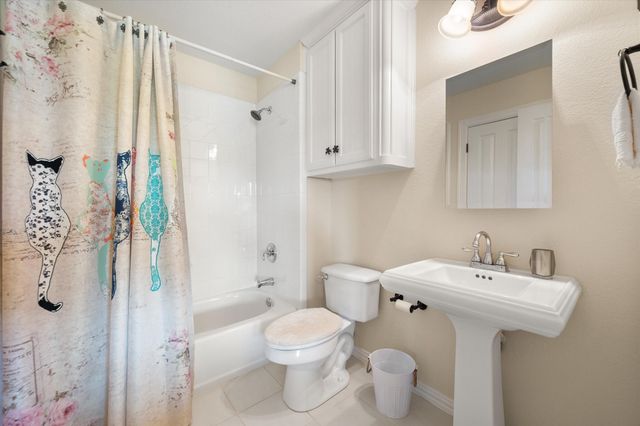 916 Amanda Drive, Mansfield, TX 76063