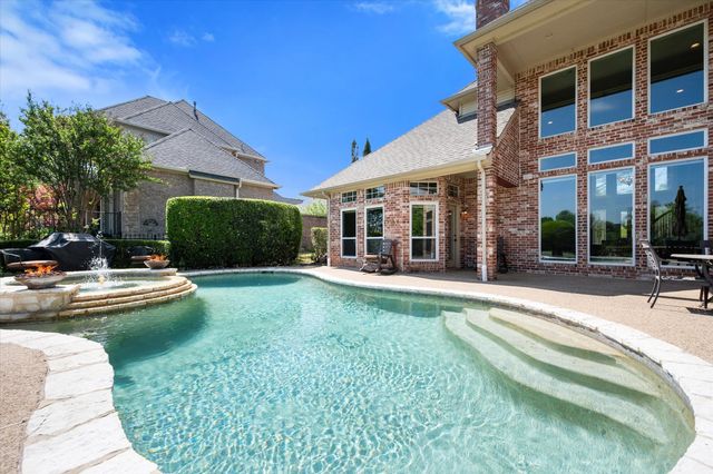 916 Amanda Drive, Mansfield, TX 76063