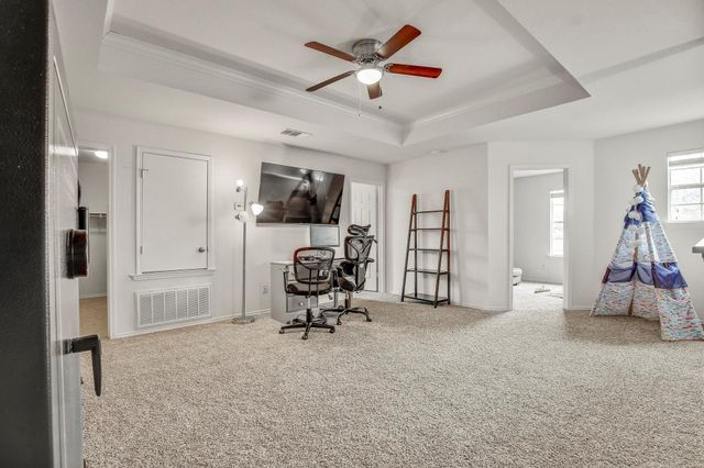 468 Moonwalker TRL, Buda, TX 78610