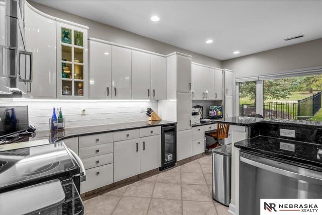 1509 S 190th Plaza, Omaha, NE 68130