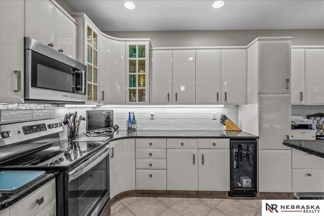 1509 S 190th Plaza, Omaha, NE 68130