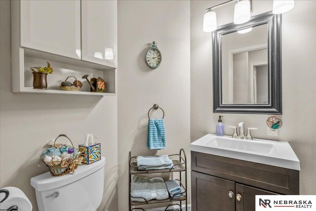 1509 S 190th Plaza, Omaha, NE 68130