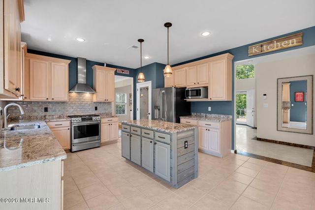 2 Mapleton Road, Old Bridge, NJ 08857