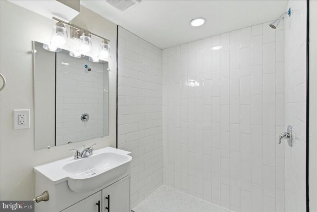 21 CULVER ST, Baltimore, MD 21229