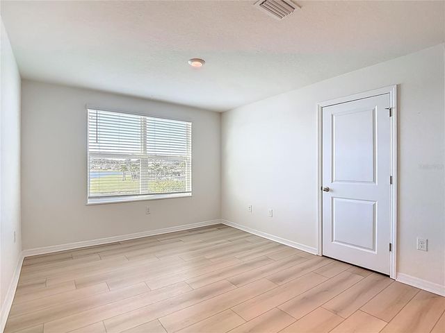 8075 BROAD POINTE DRIVE, Zephyrhills, FL 33540