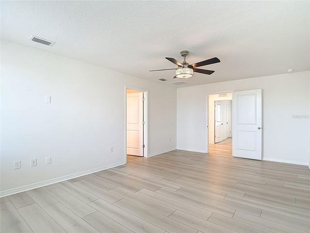 8075 BROAD POINTE DRIVE, Zephyrhills, FL 33540